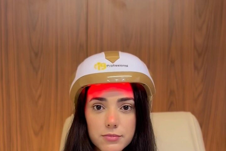 Laserterapia capilar com capacete de LED